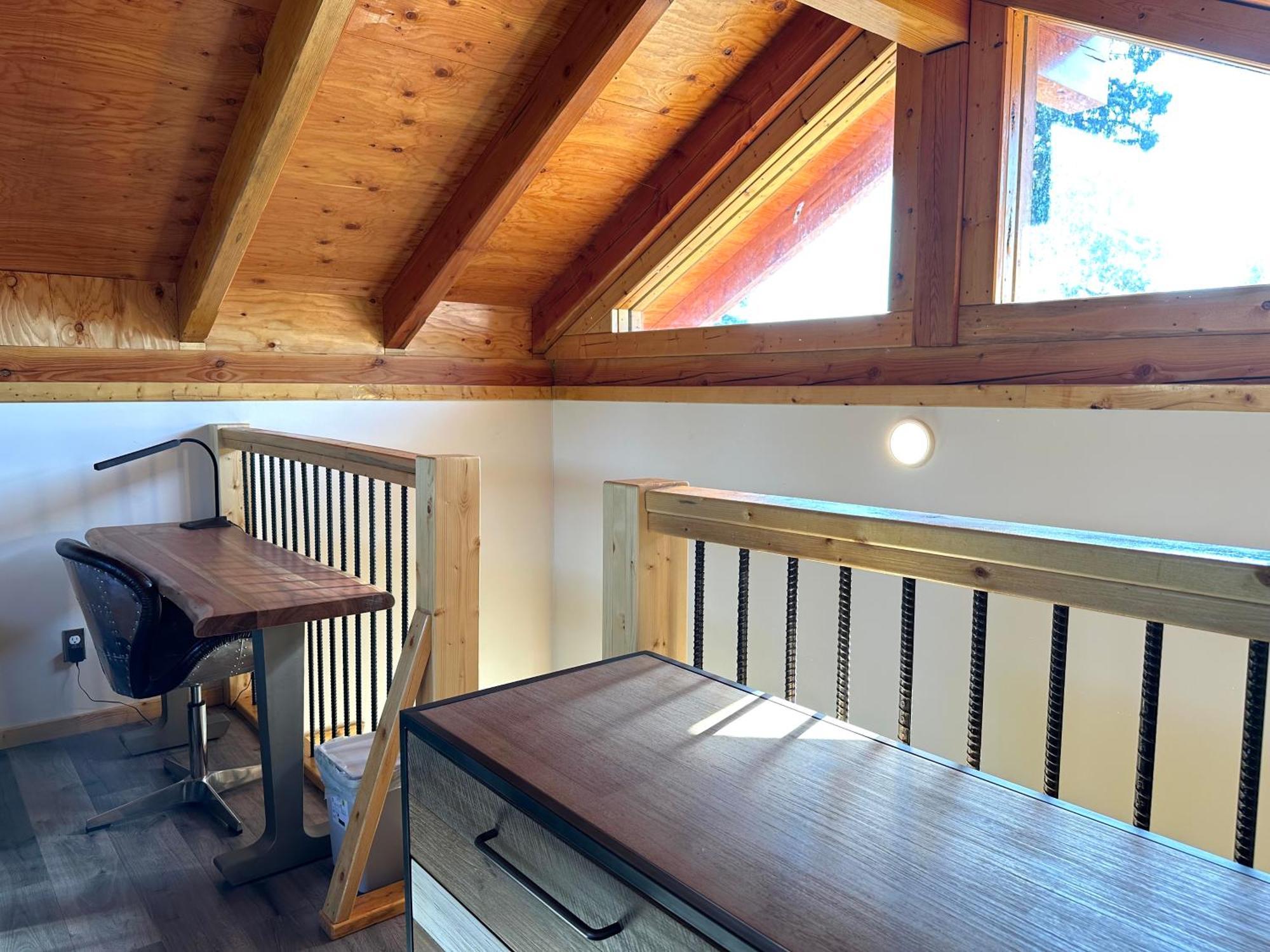 Red Cariboo Resort Anahim Lake Εξωτερικό φωτογραφία