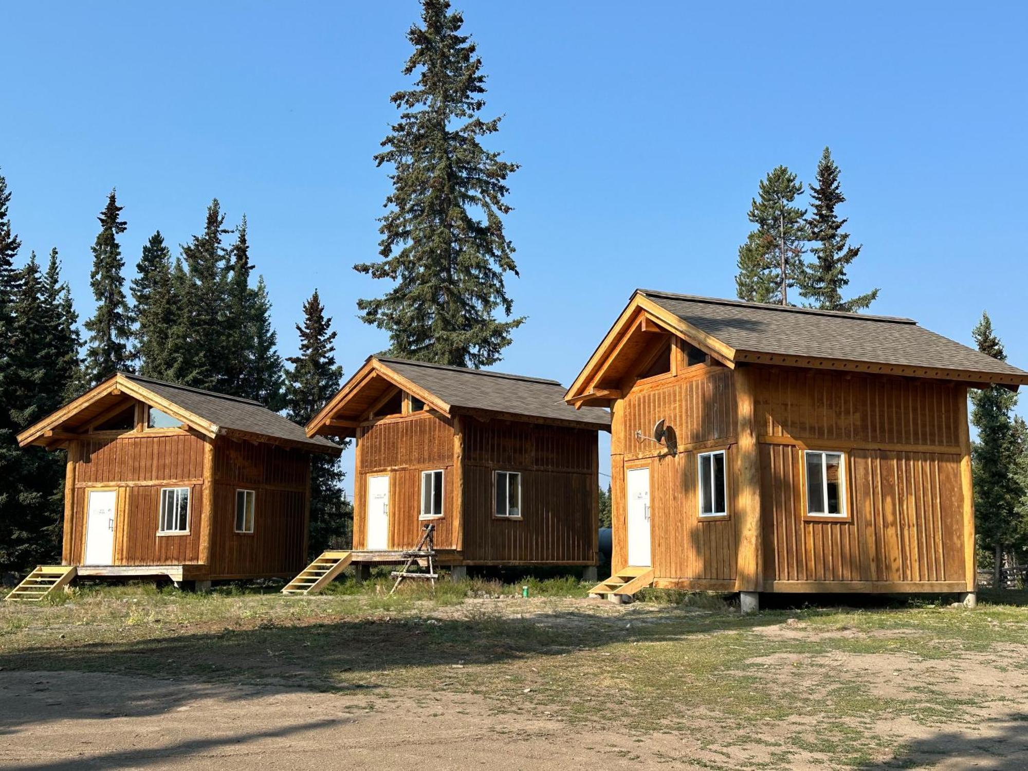 Red Cariboo Resort Anahim Lake Εξωτερικό φωτογραφία
